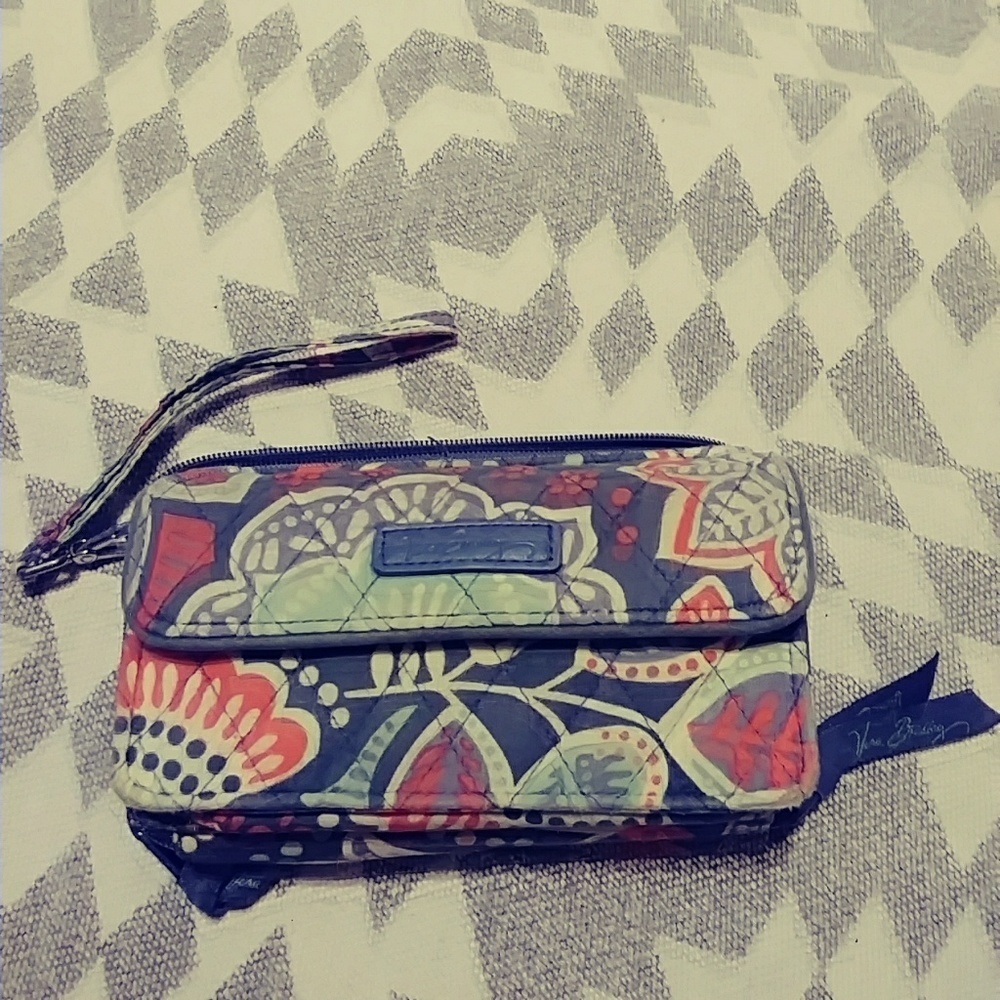 🍁🍃🍂Vera Bradley Wristlet